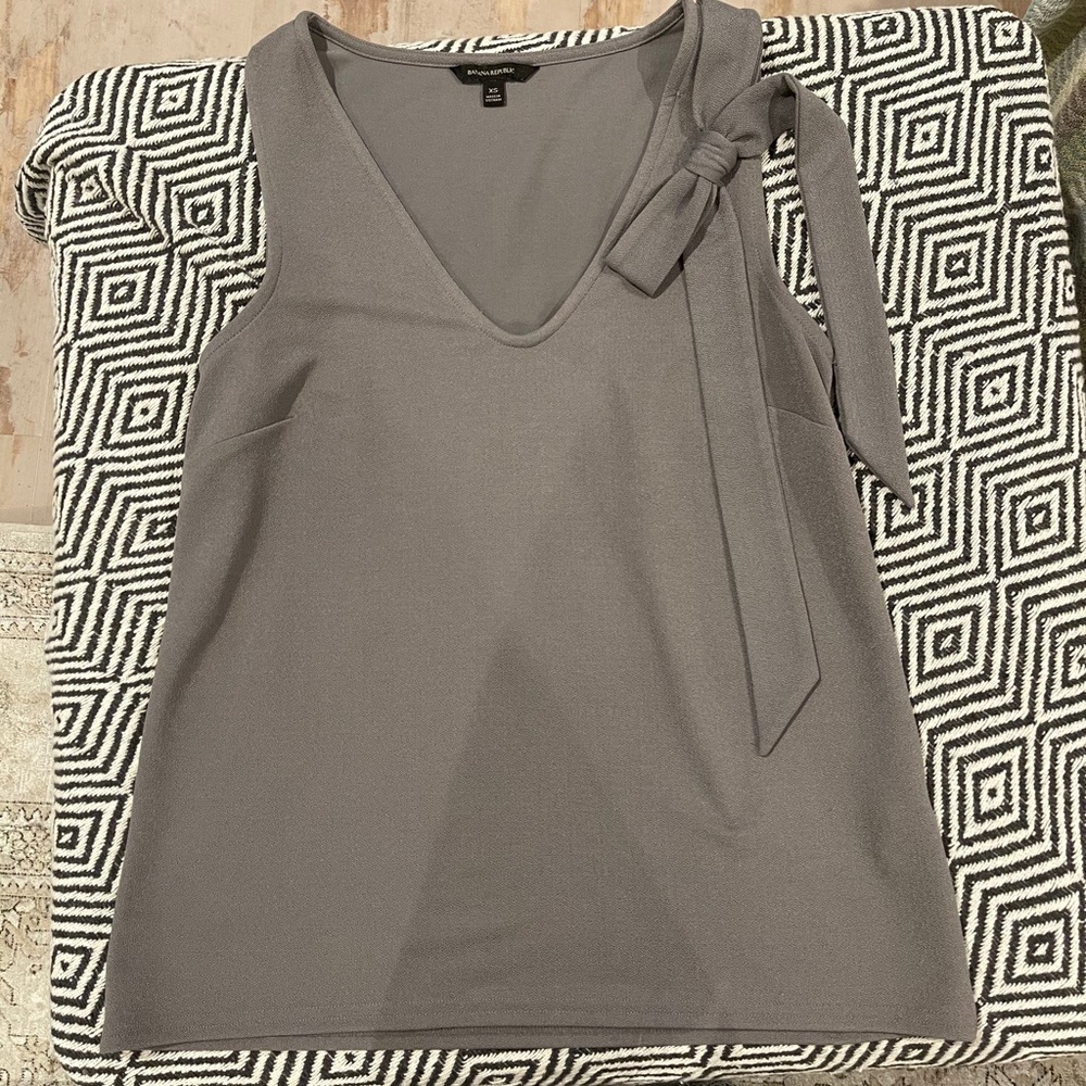 Banana Republic bow top